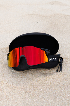 Okulary sportowe PICA ORRU czerwone fotochromowe